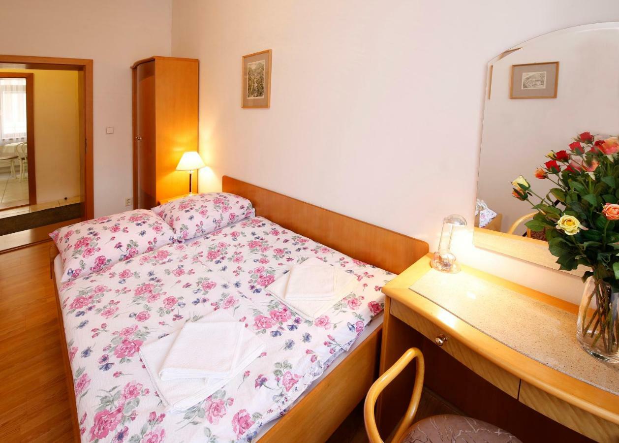 Apartman Moravska Karlovy Vary Ngoại thất bức ảnh